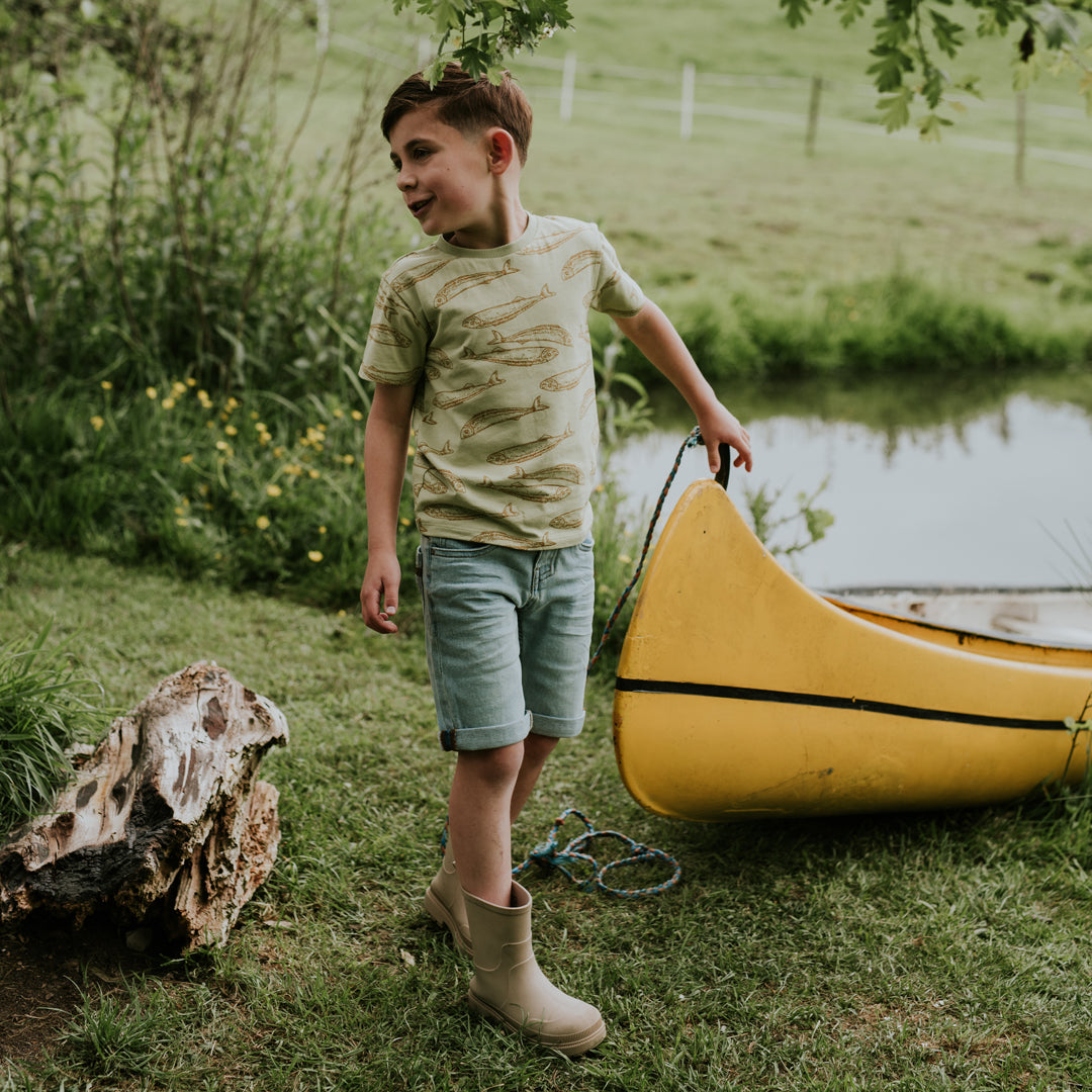 Jongens Jeans shorts, loose fit van Koko Noko in de kleur Blue jeans in maat 128.