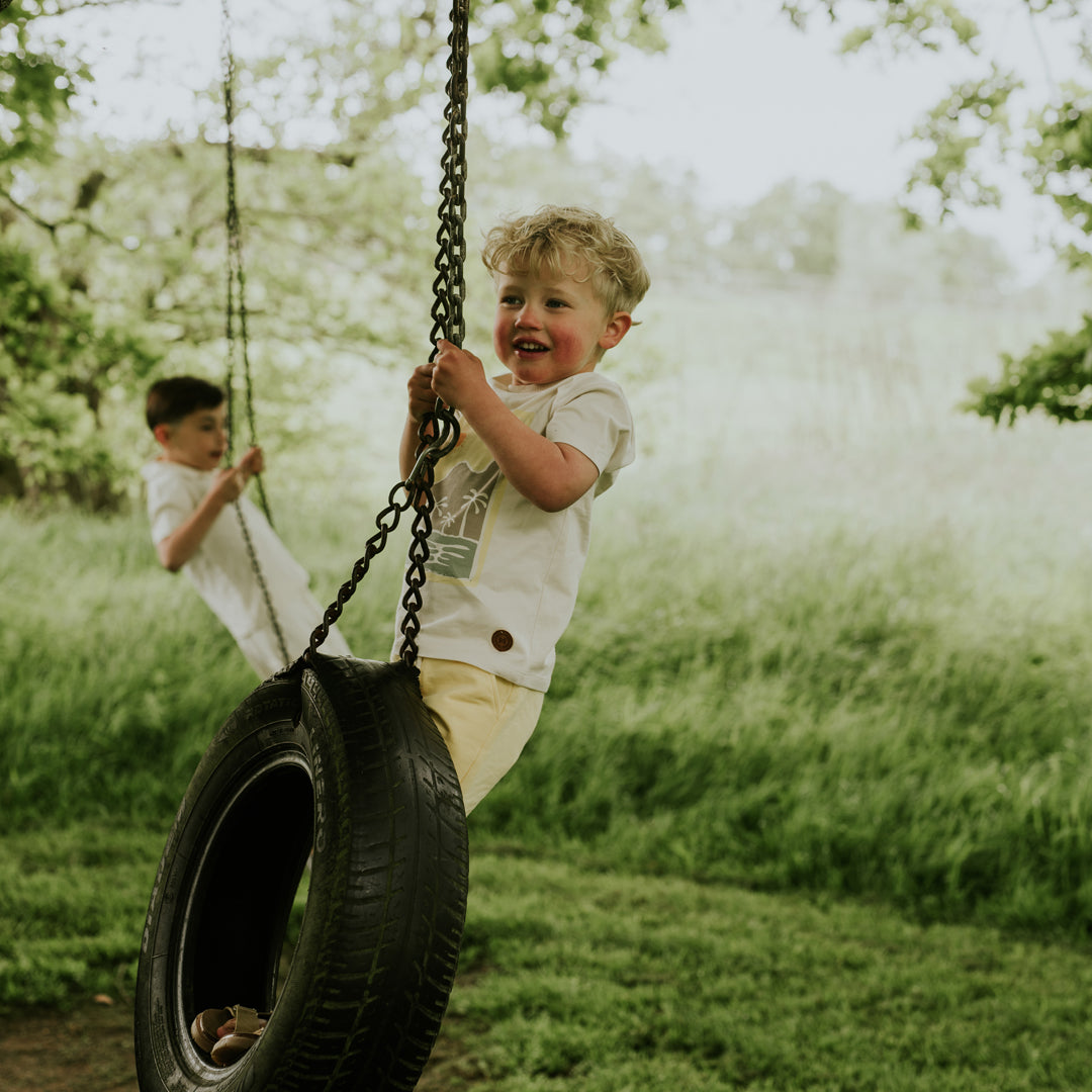 Jongens T-shirt van Koko Noko in de kleur Off white in maat 128.