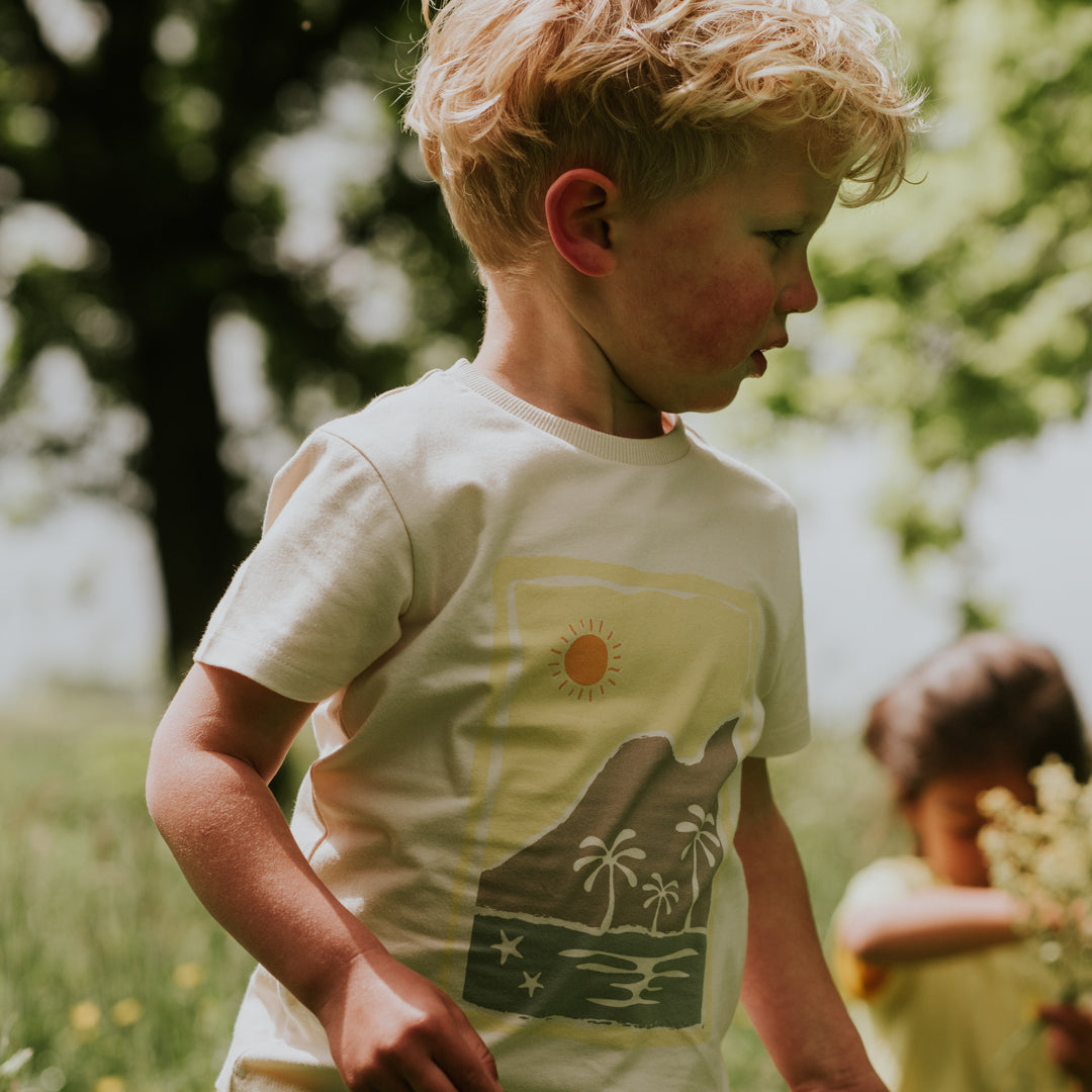 Jongens T-shirt van Koko Noko in de kleur Off white in maat 128.