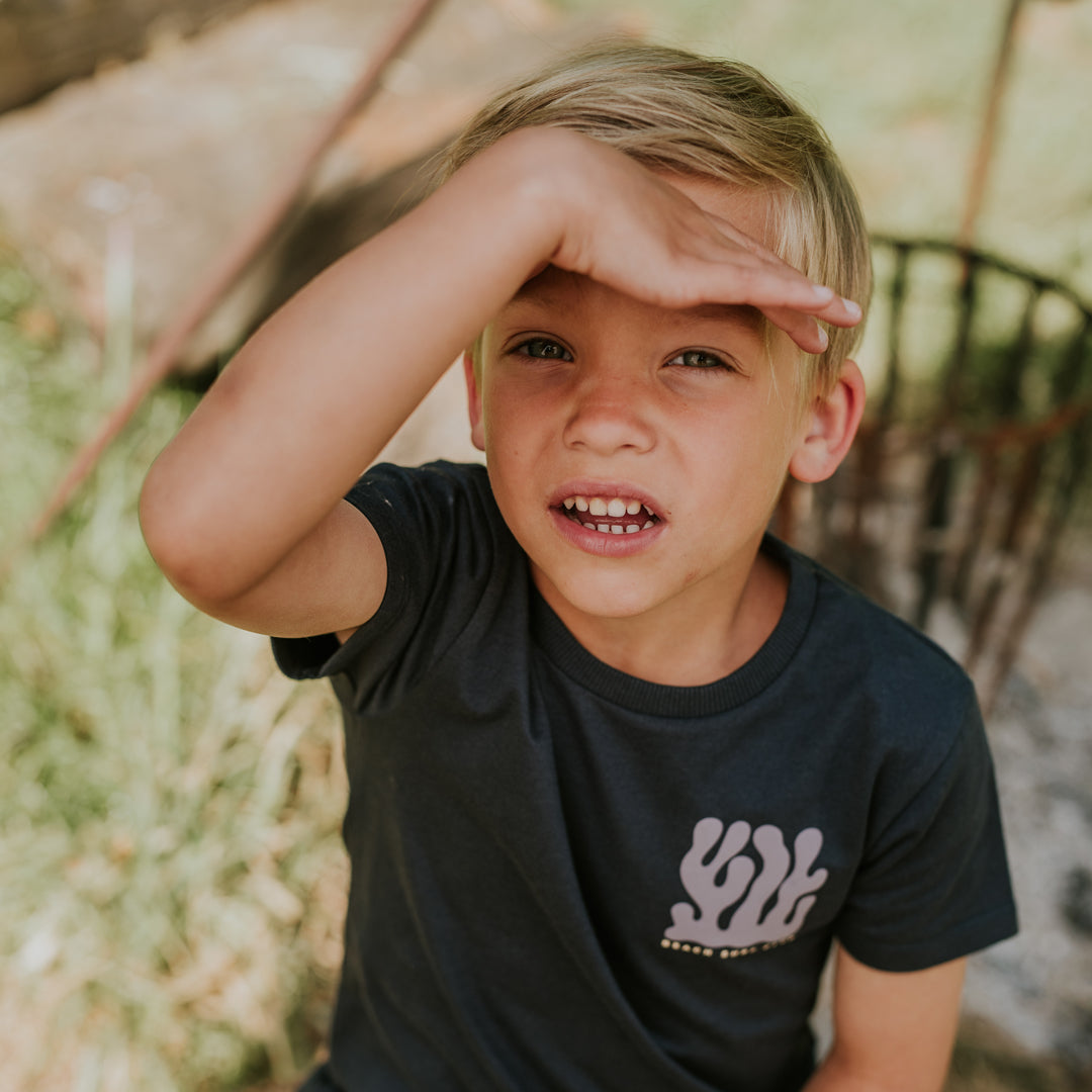 Jongens T-shirt van Koko Noko in de kleur Navy in maat 128.