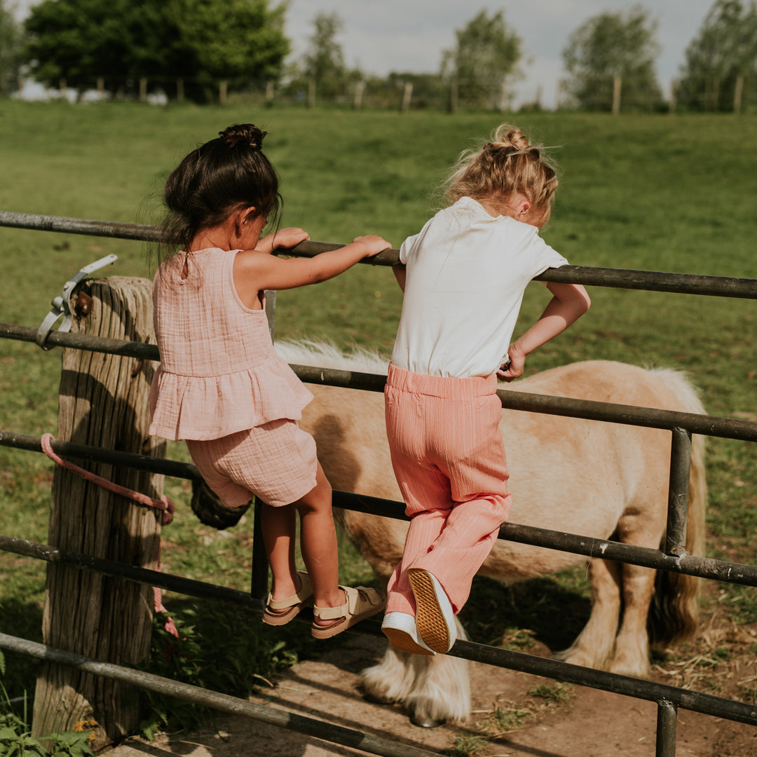 Meisjes Trousers, wide leg van Koko Noko in de kleur Blushed terra in maat 128.