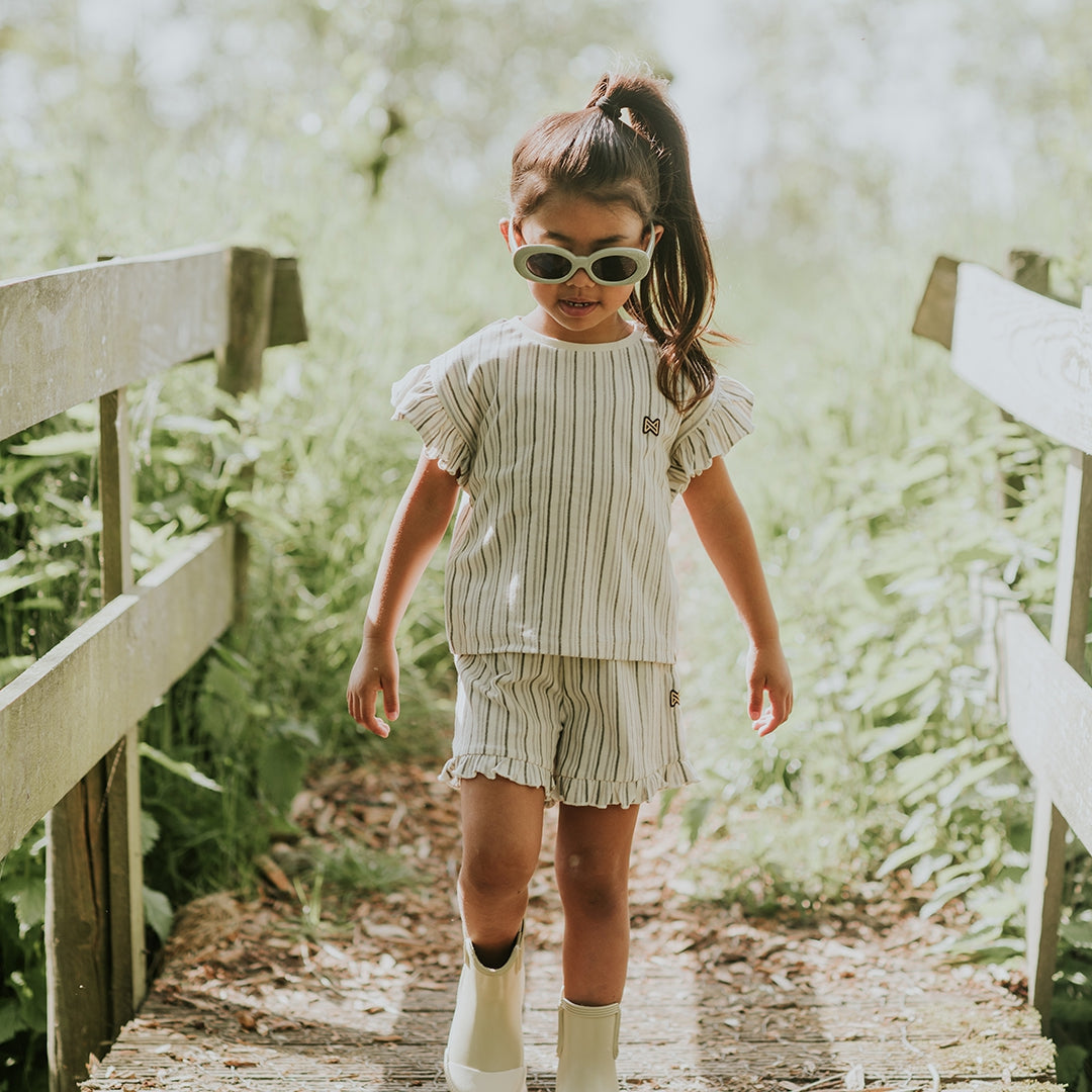 Meisjes 2 pc set,loose fit,Top,Shorts van Koko Noko in de kleur Faded Lavender in maat 128.