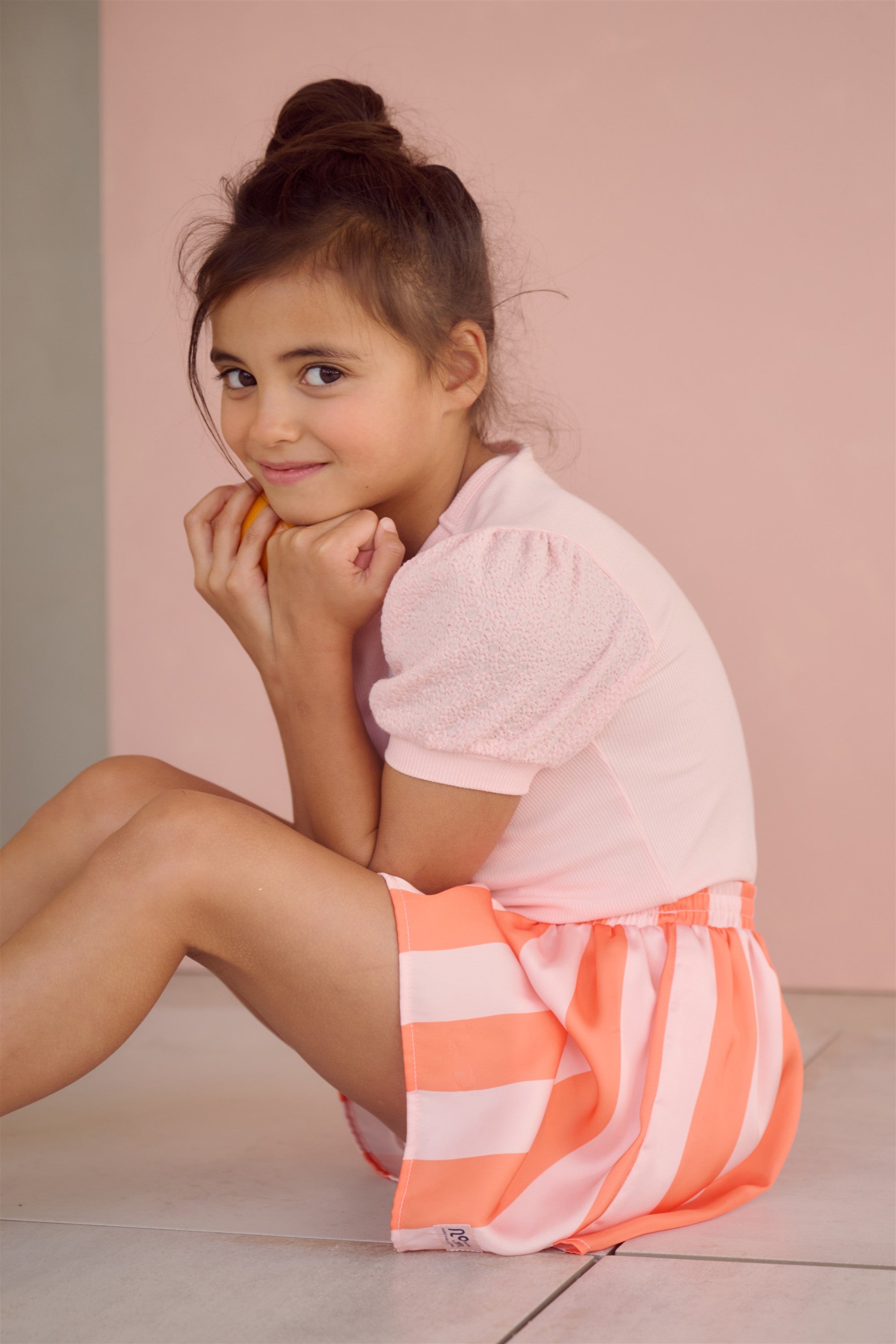 Meisjes Kyoto Ribjersey Top with puffed sleeves van NoNo in de kleur Pale Blush Pink in maat 134-140.