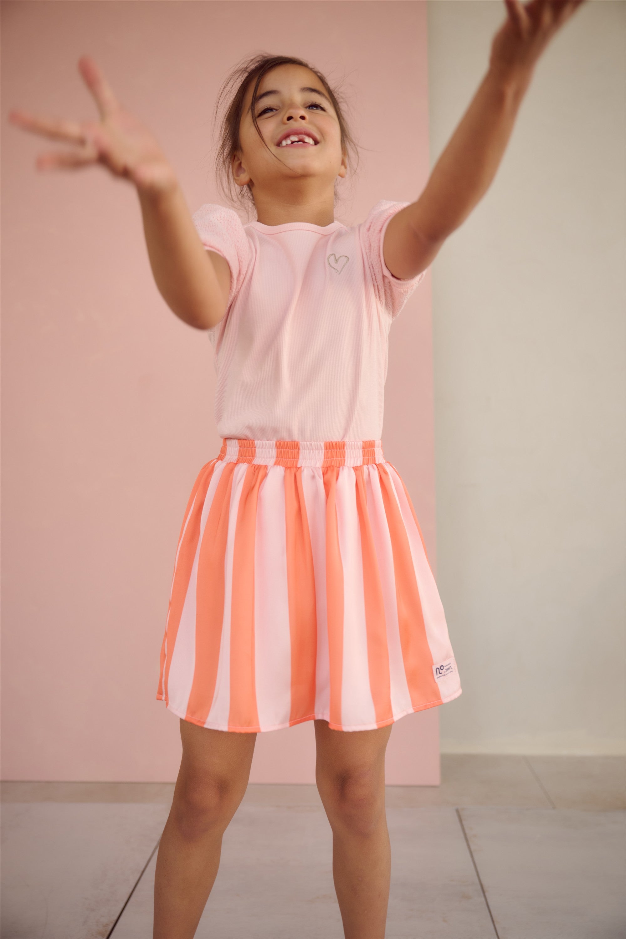 Meisjes Kyoto Ribjersey Top with puffed sleeves van NoNo in de kleur Pale Blush Pink in maat 134-140.