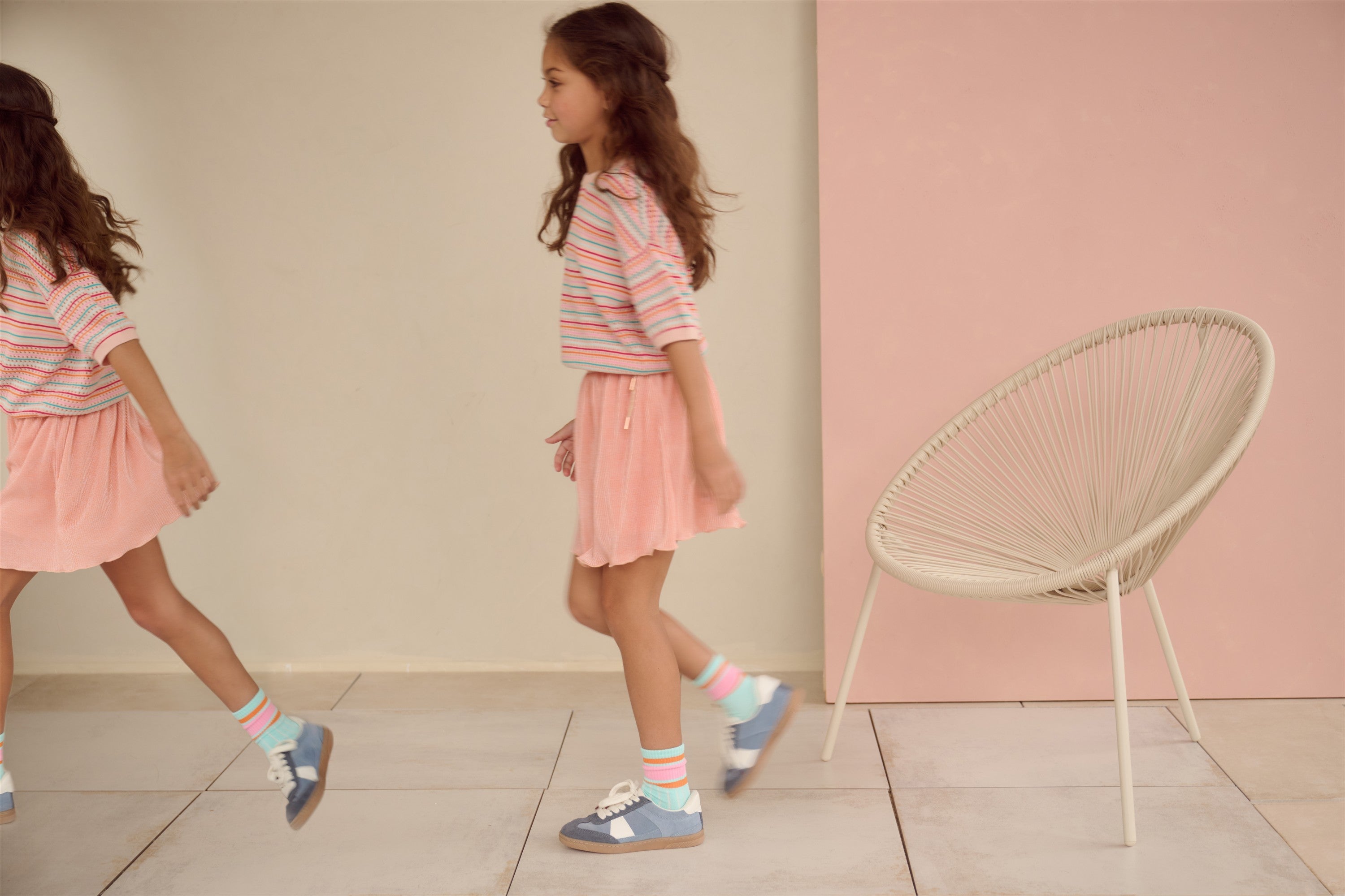 Meisjes Norah Plisse Skirt van NoNo in de kleur Pale Blush Pink in maat 134-140.