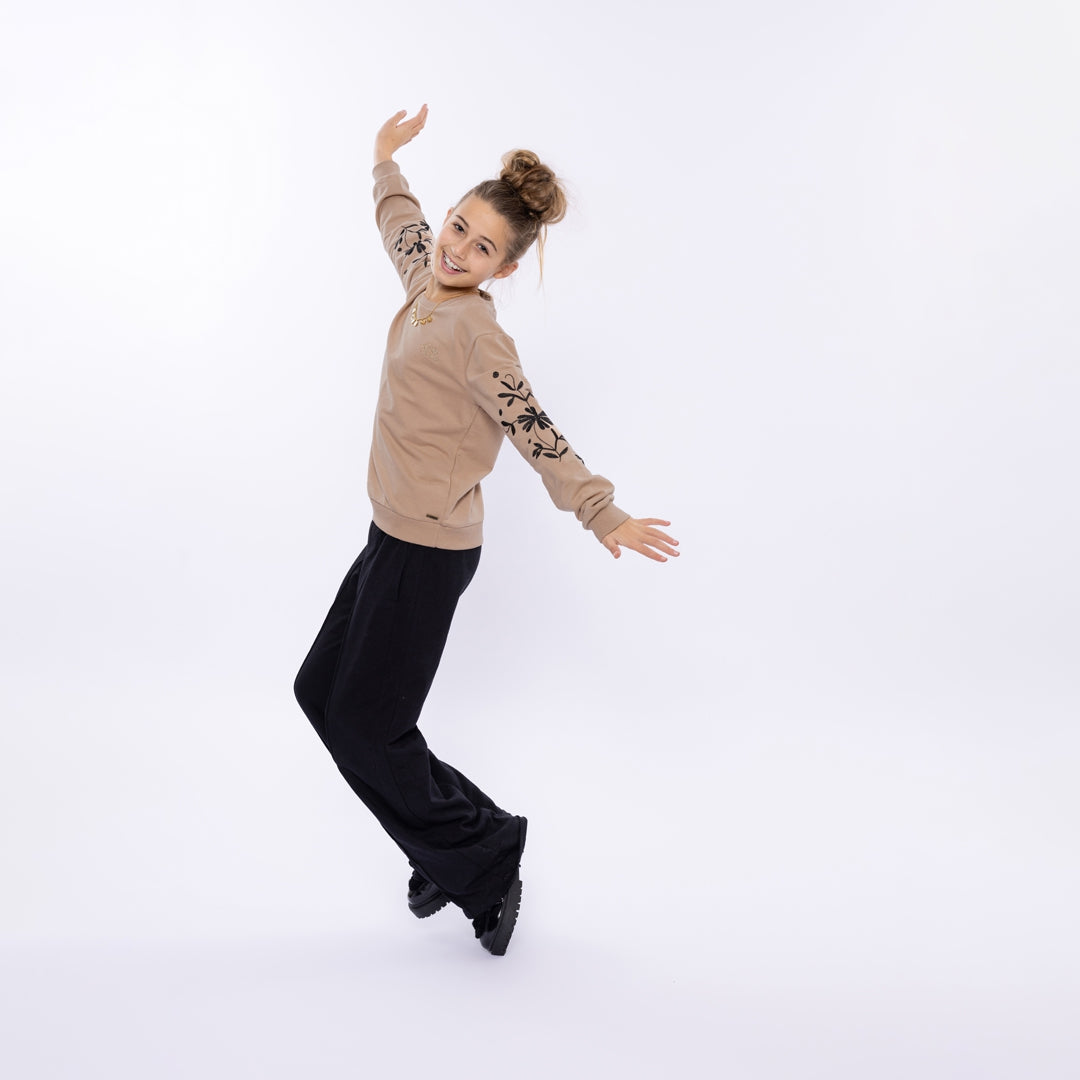 Meisjes Sweater van No Way Monday in de kleur Taupe in maat 164.