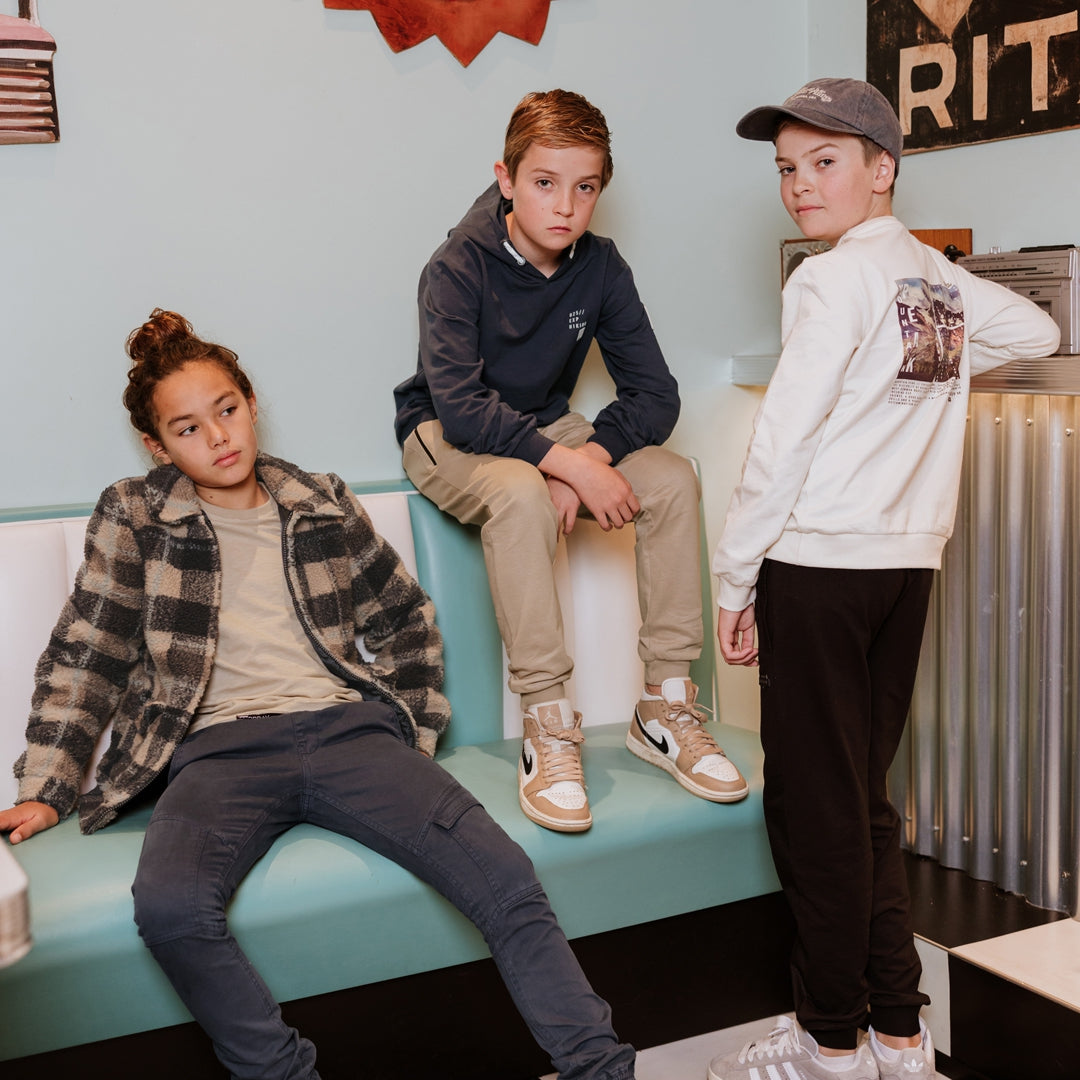 Jongens Jogging trousers van No Way Monday in de kleur Light grey in maat 164.