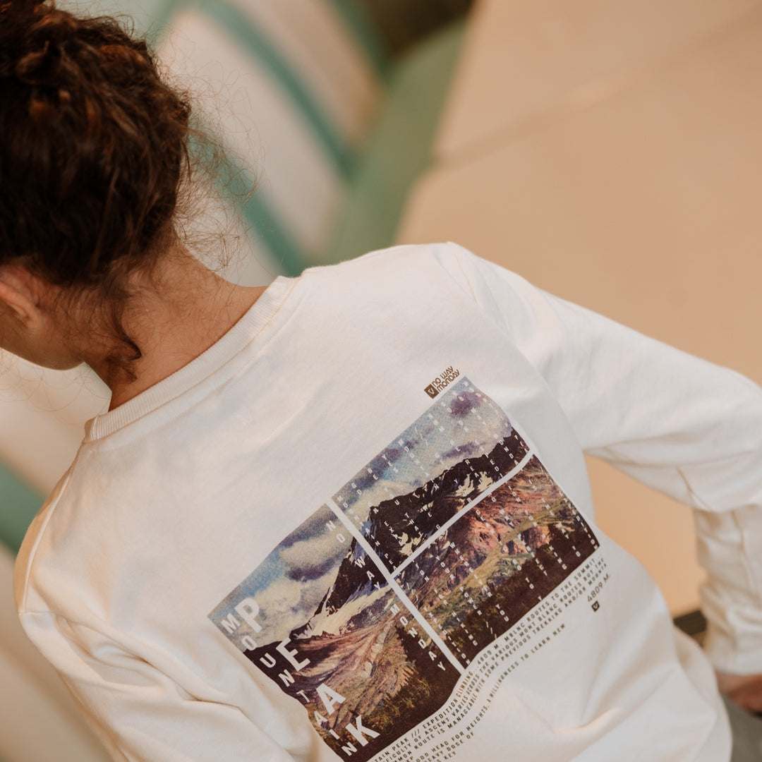 Jongens Sweater van No Way Monday in de kleur  Off white in maat 164.