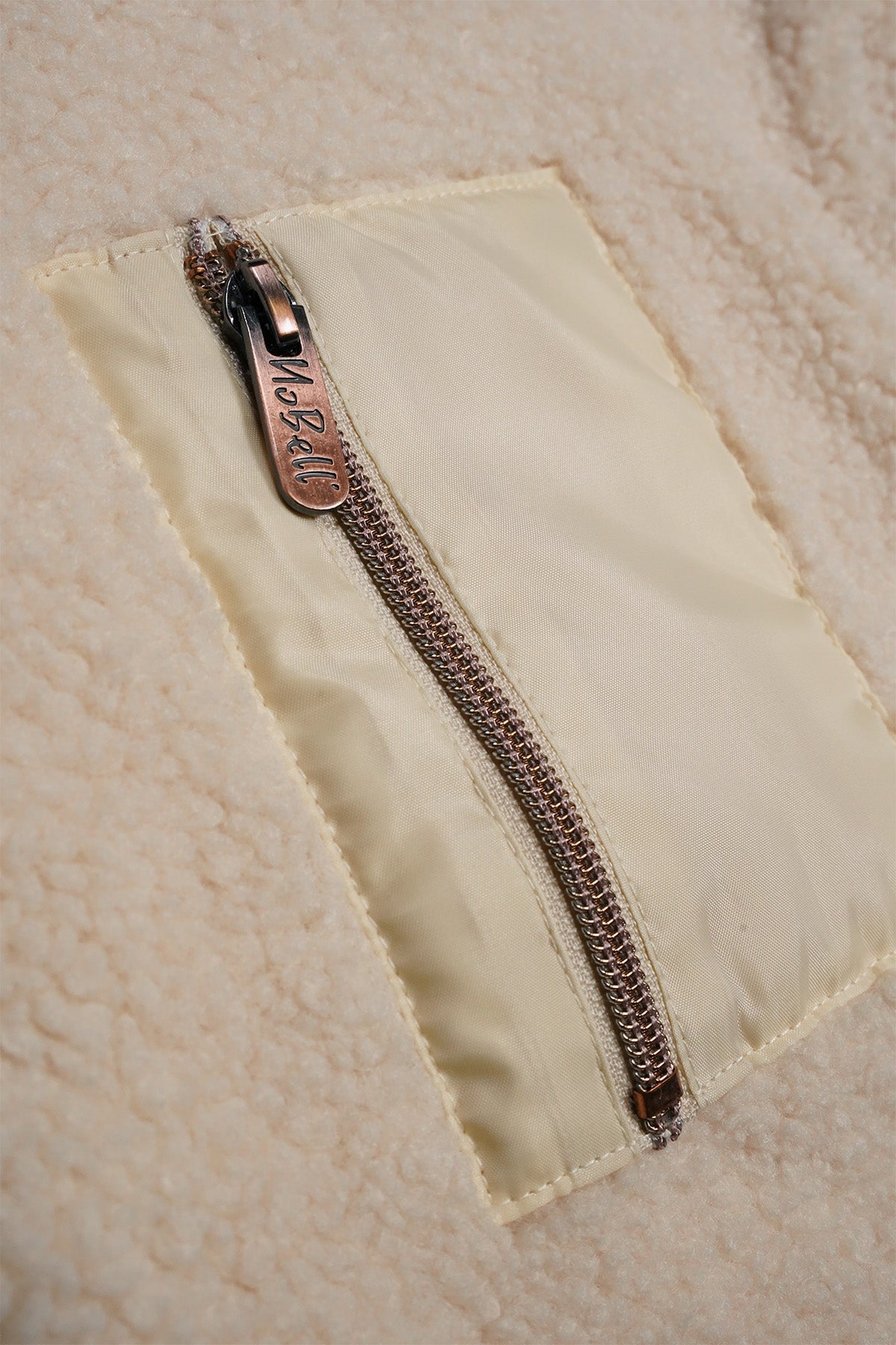 Meisjes Keddy teddy hooded zip up sweater van NoBell in de kleur Pearled Ivory in maat 170-176.