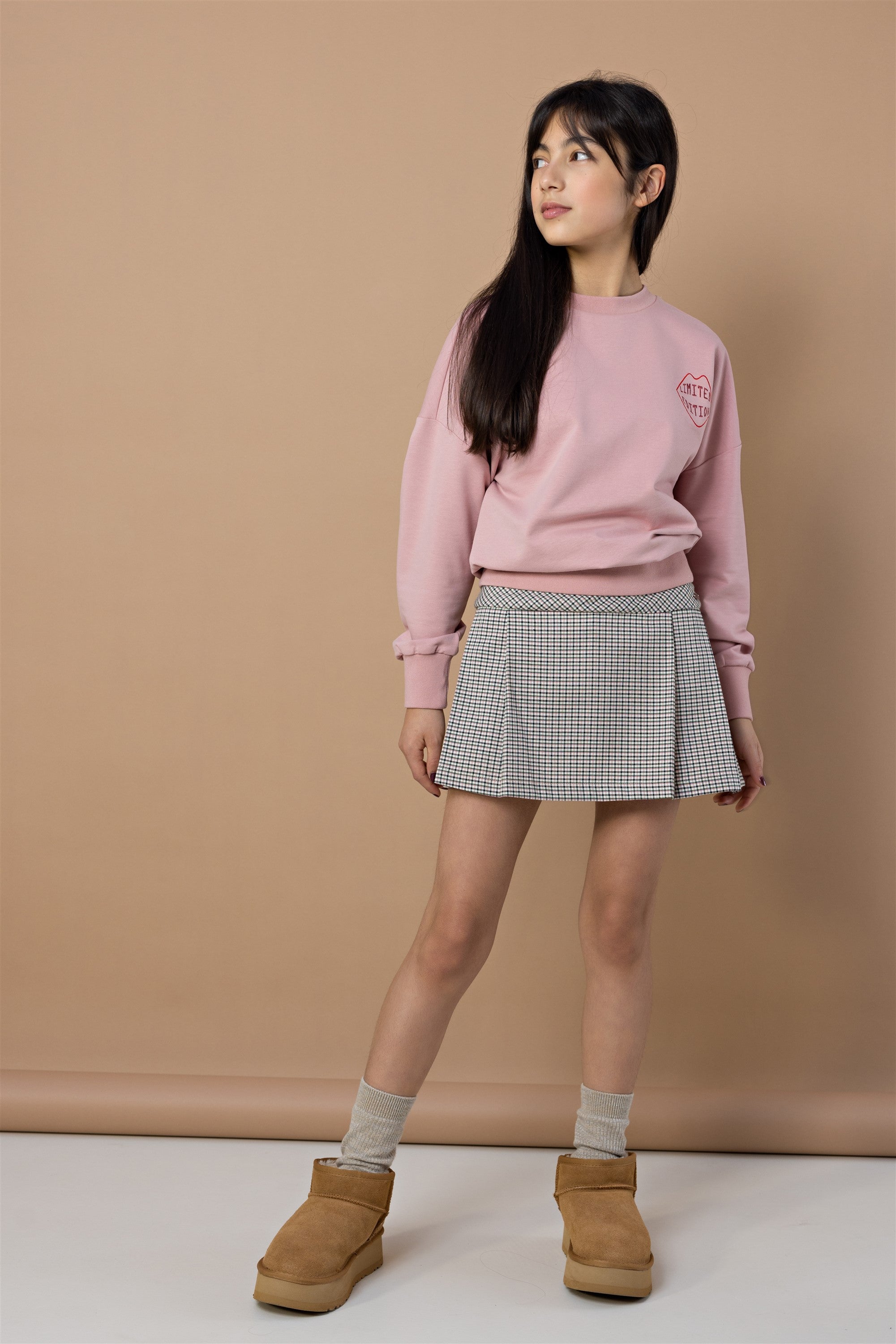 NoBell Kim round neck sweater with artwork