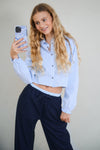 Meisjes Tikky Striped cropped blouse van NoBell in de kleur Bright Sky in maat 170-176.