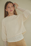Meisjes Kess Oversized Cropped Top van Girls Teens in de kleur Pearled Ivory in maat 170-176.