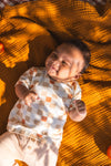 Jongens SHIRT GAEL van Quapi Newborn in de kleur AOP Sand Graphic in maat 74.