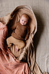 Meisjes Longsleeve CATOQNBW23 van Quapi Newborn in de kleur Brown Soft in maat 68.