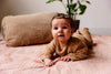 Unisexs Pullover CEESQNBW23 van Quapi Newborn in de kleur Camel Soft in maat 68.