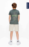 Jongens T-Shirt with back-print Nathan van RETOUR in de kleur moss green in maat 182-188.