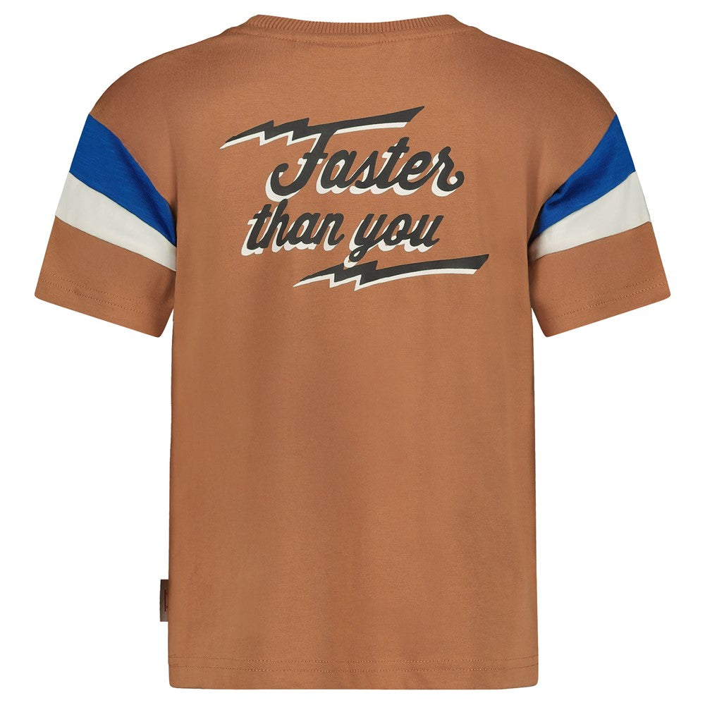 Jongens T-shirt oversized - Run the Day van Sturdy in de kleur Hazelnoot in maat 128.