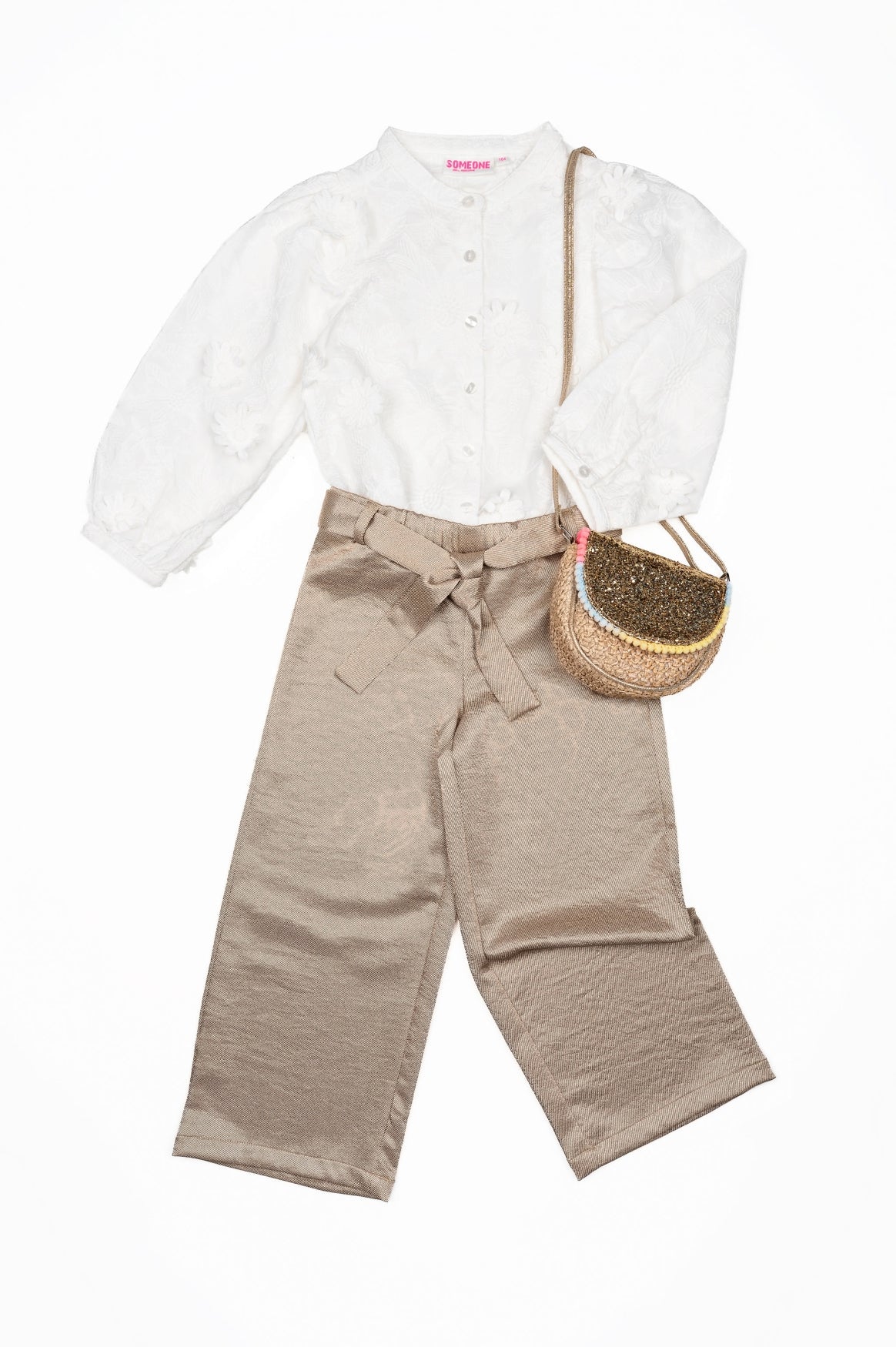 Meisjes Blouse embroiderd ADEL-SG-22-U van Someone in de kleur ECRU in maat 134.