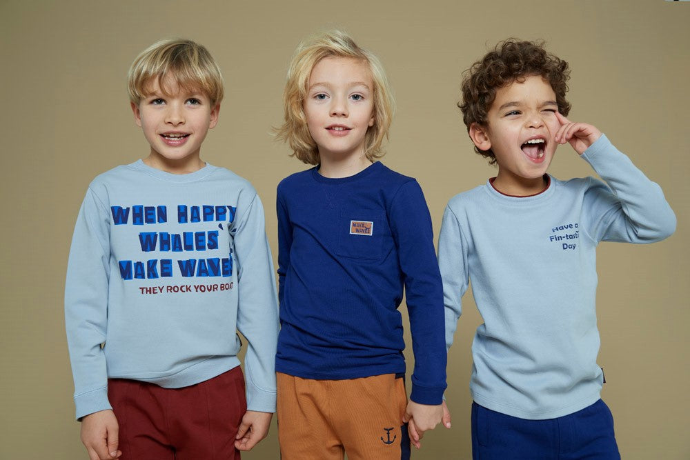 Sturdy Longsleeve - Waves and Whales