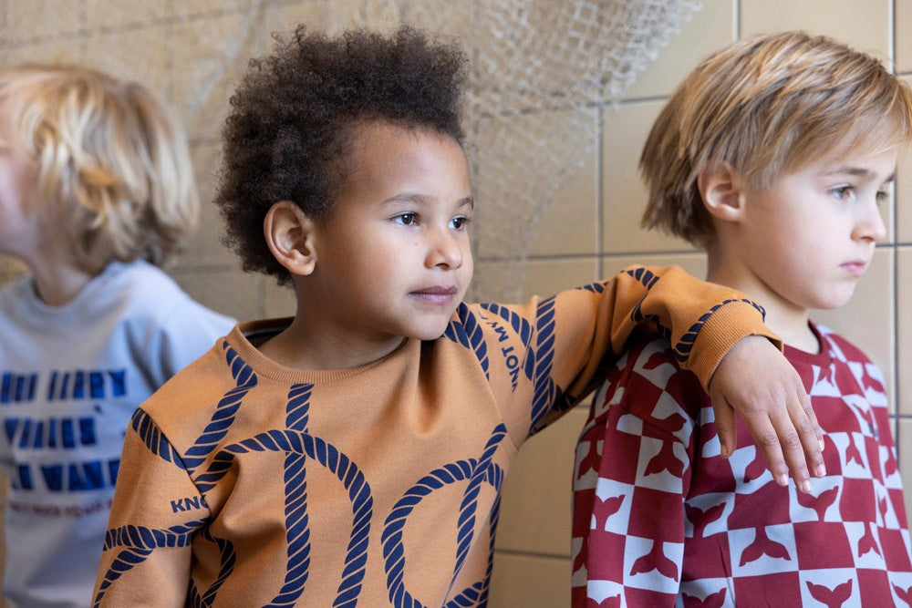 Sturdy Sweater AOP - Waves and Whales