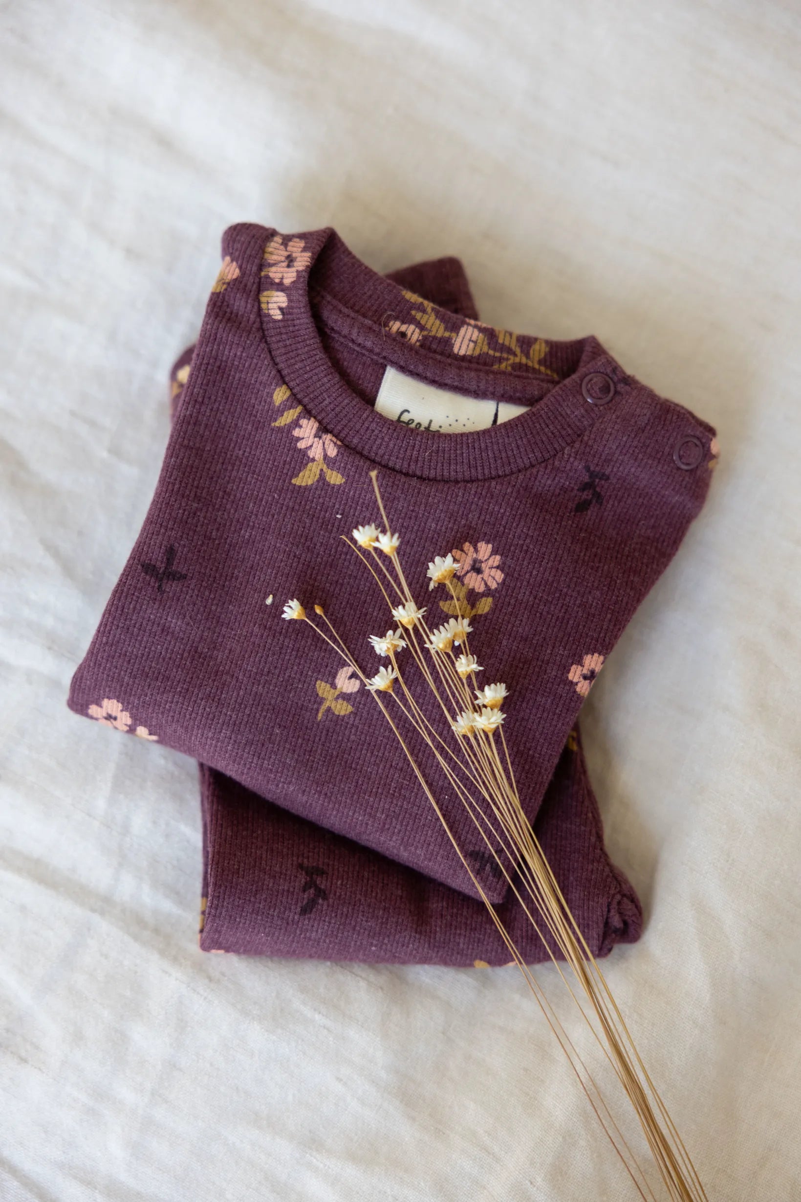 Meisjes Bonnie Bouquet - Premium Sleepwear by Feetje van Feetje in de kleur Wijn melange in maat 86.