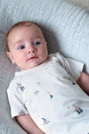 Jongens T-shirt AOP - Seaside Happiness van Feetje in de kleur Offwhite in maat 86.