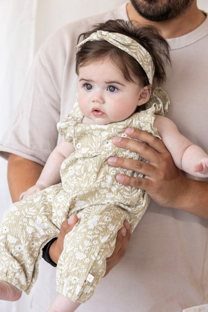 Meisjes Jumpsuit crinkle AOP - Let Your Dreams Blossom van Feetje in de kleur Groen in maat 86.