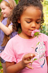 Meisjes T-shirt - Rolling into Spring van Jubel in de kleur Roze in maat 128.
