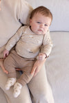 Unisexs Longsleeve AOP - Sleepy Sheepy van Feetje in de kleur Bruin in maat 62.