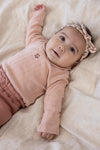 Meisjes Longsleeve pointelle rib - Woodland Bloom van Feetje in de kleur Roze in maat 86.