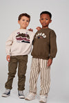 Jongens Sweater oversized - Rock the Earth van Sturdy in de kleur Army in maat 128.