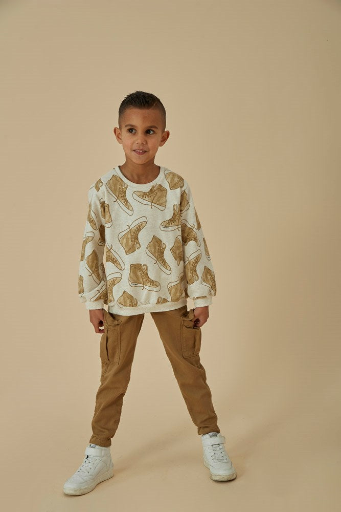 Jongens Sweater AOP - Jump For Joy van Sturdy in de kleur Offwhite melange in maat 128.