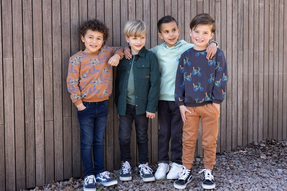 Jongens Broek - Fun Days van Sturdy in de kleur Camel in maat 128.