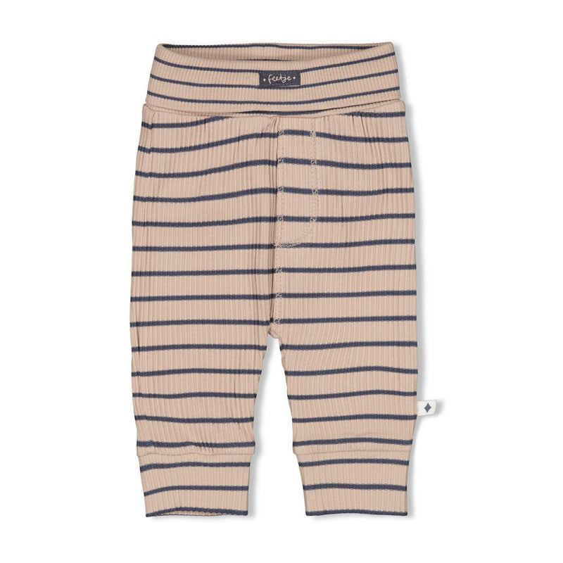 Jongens Broek rib met streep - Narwal van Feetje in de kleur Bruin in maat 86.