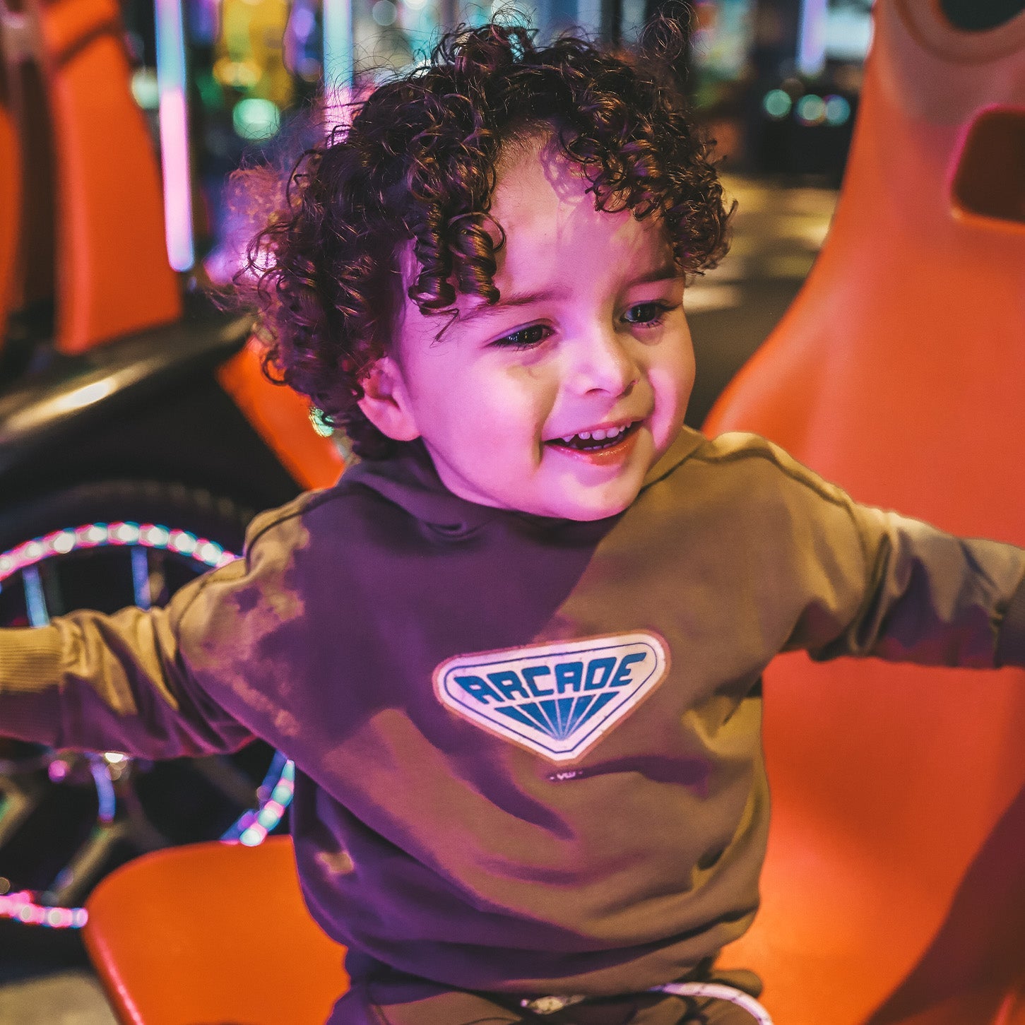 Jongens Garment Dye | Oversized Sweater van Your Wishes in de kleur Olive Branch in maat 128.