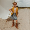 Meisjes Gilet Muslin | Poppy van Your Wishes in de kleur Saffron in maat 128.