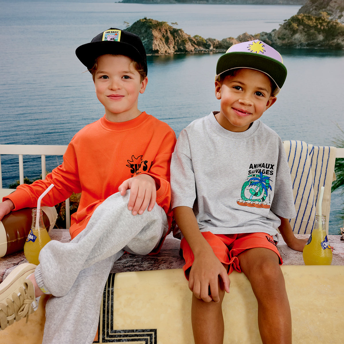 Jongens Garment Dye Shorts Bob van Z8 Kids in de kleur Vibrant flame in maat 152.