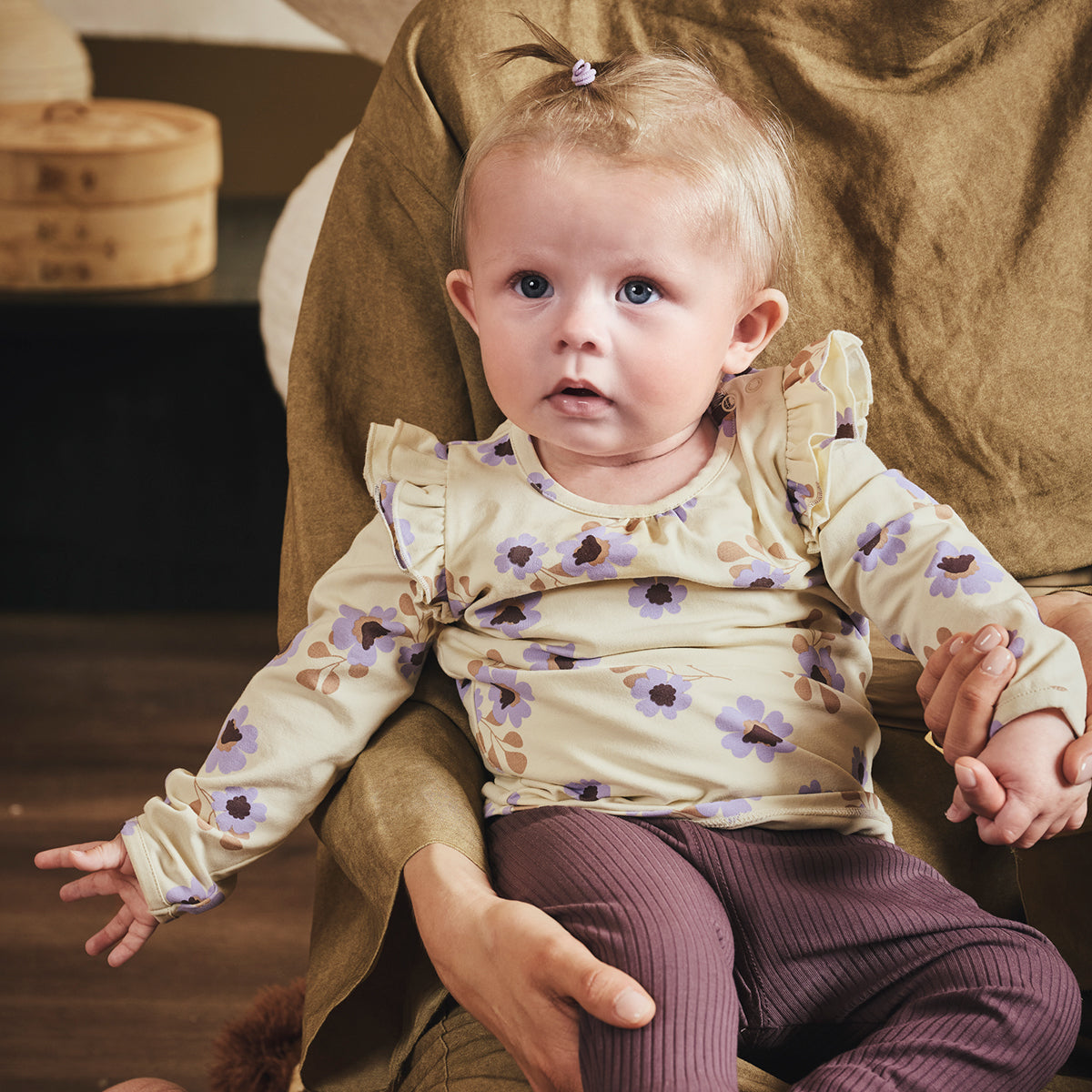 Meisjes Longsleeve Elizan van Z8 Newborn in de kleur Vanilla Cream AOP in maat 74.