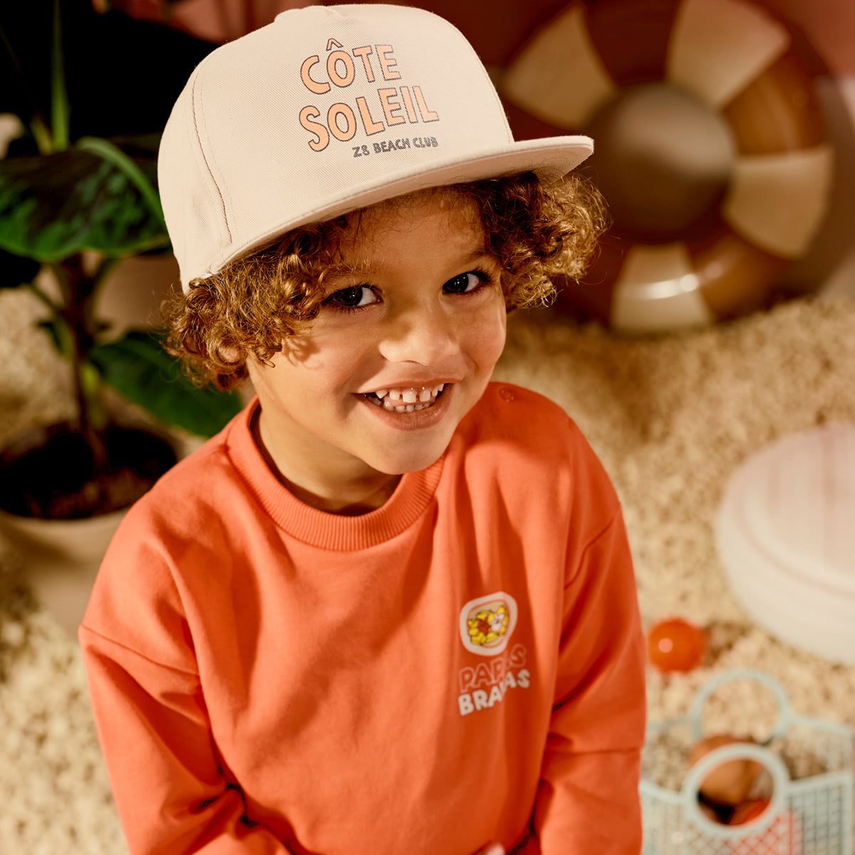 Jongens Cap Ravi van  in de kleur Cotton cloud in maat M.