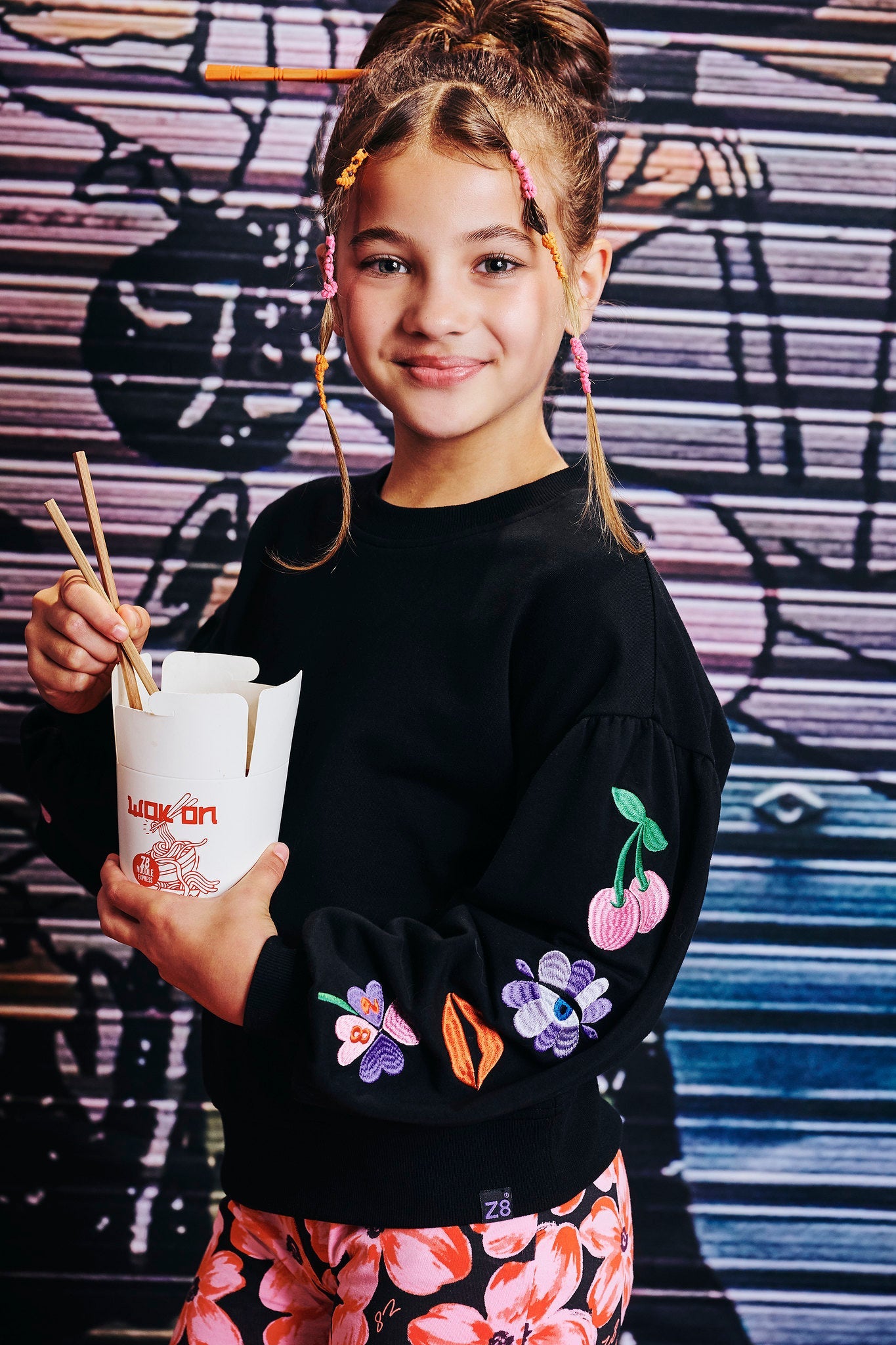 Meisjes Sweater Zahara van  in de kleur Night Sky in maat 152-158.