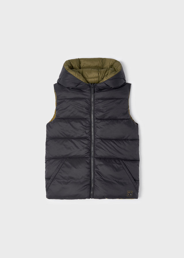 Jongens Reversible bodywarmer van Mayoral in de kleur Old Moss G in maat 128.