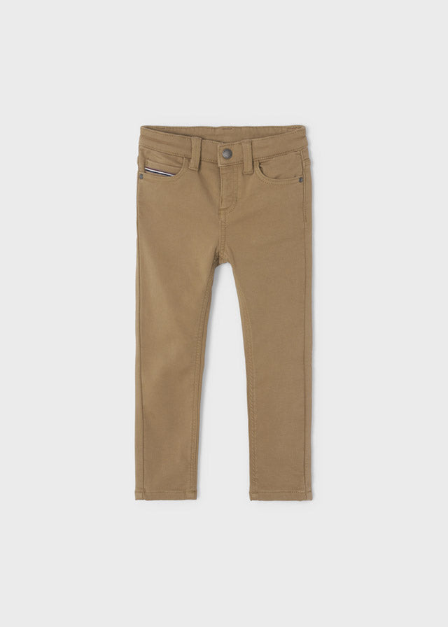 Jongens Soft slim fit pants van Mayoral in de kleur Cookie in maat 128.