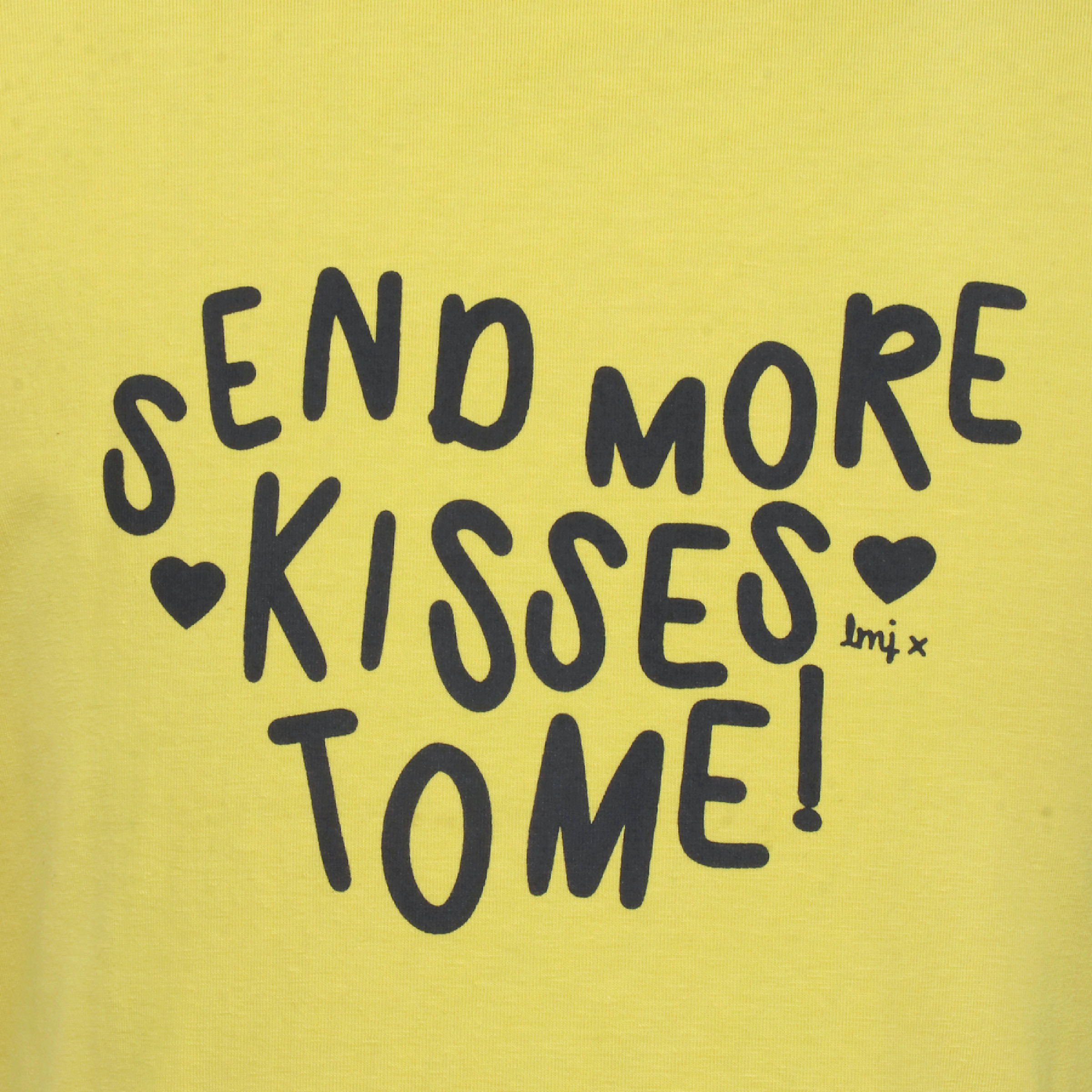 Meisjes T-shirt More Kisses van Miss Juliette in de kleur YLW in maat 146, 152.