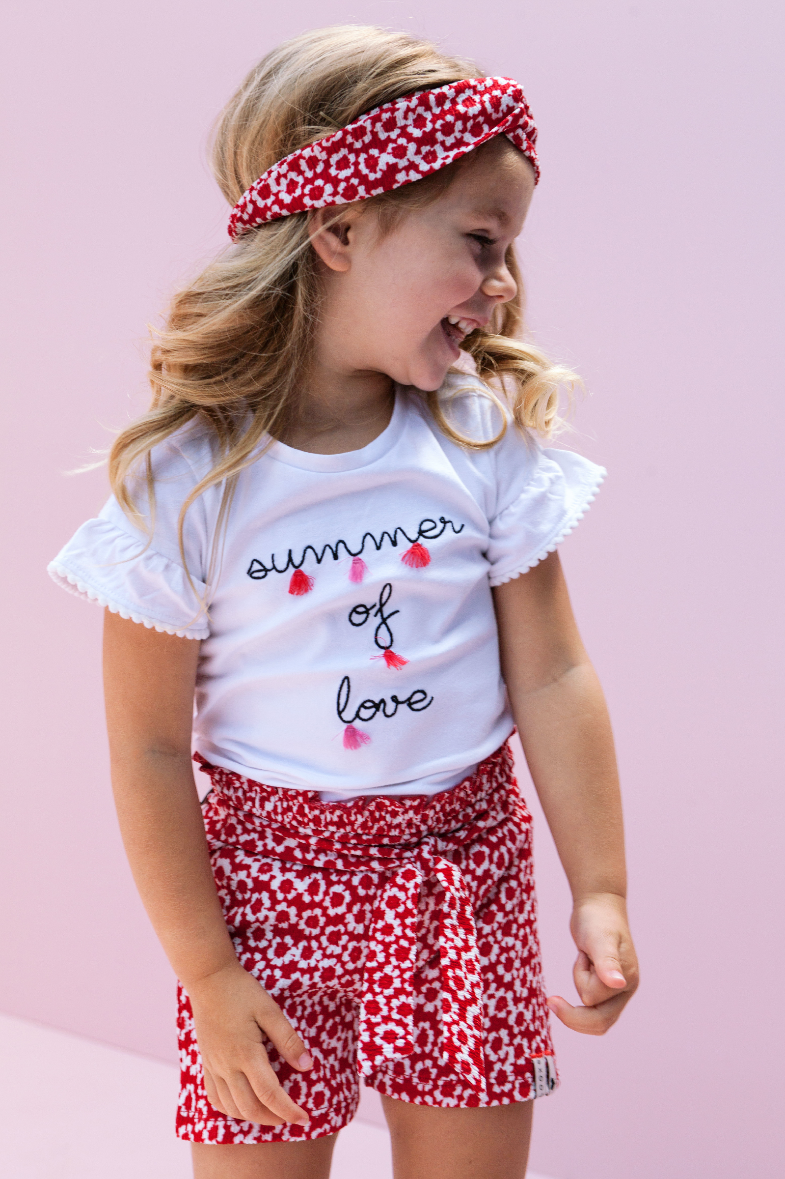 Meisjes Little t-shirt Summer of Love van Little Looxs in de kleur Off White in maat 128.