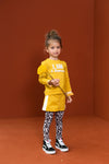 Meisjes Little sweater van Looxs Little in de kleur Honey in maat 128.