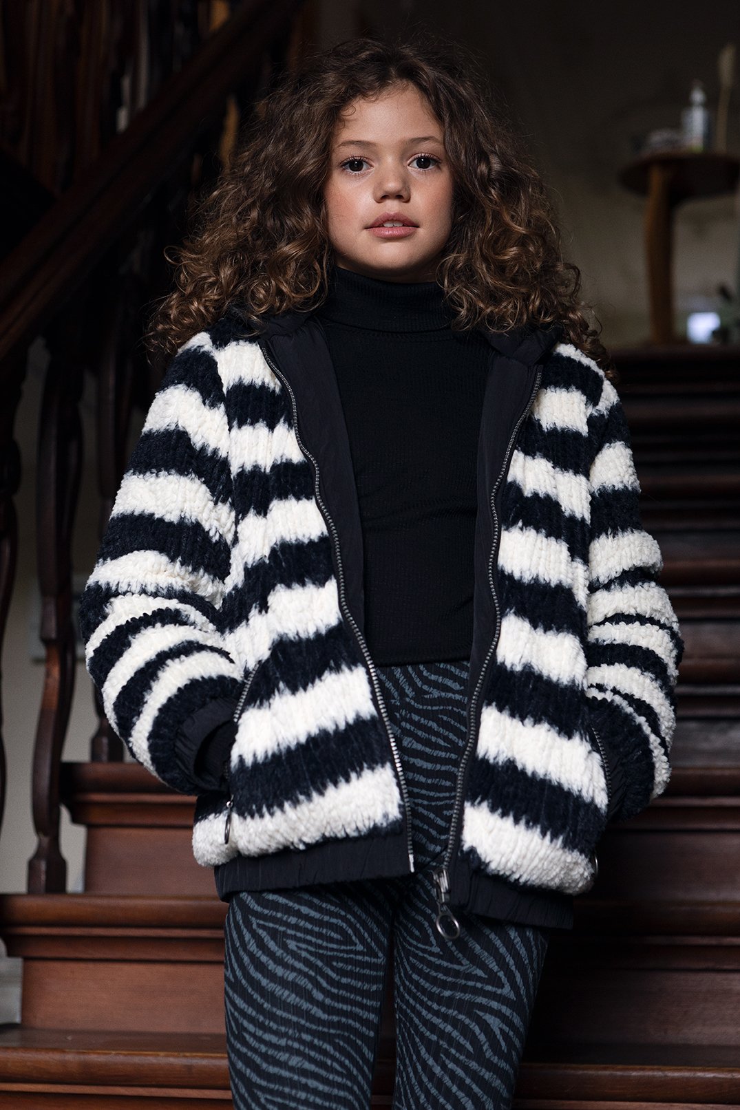 Meisjes 10Sixteen fur bomber jacket van LOOXS 10sixteen in de kleur black in maat 164.