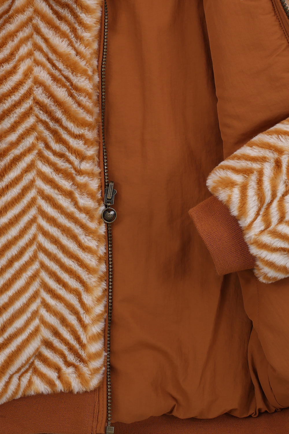 Meisjes Reversible Fur Jacket van Looxs Little in de kleur Cinnamon in maat 128.