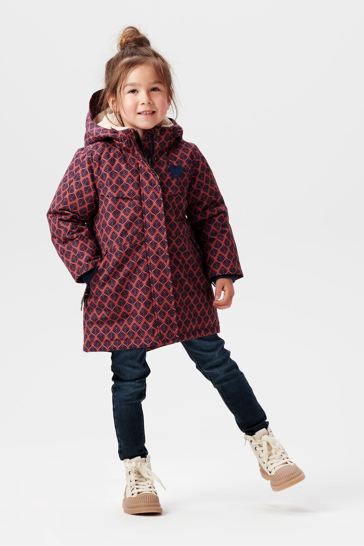 Meisjes Girls Jacket Nederweert allover print van Noppies in de kleur Black Iris in maat 128.