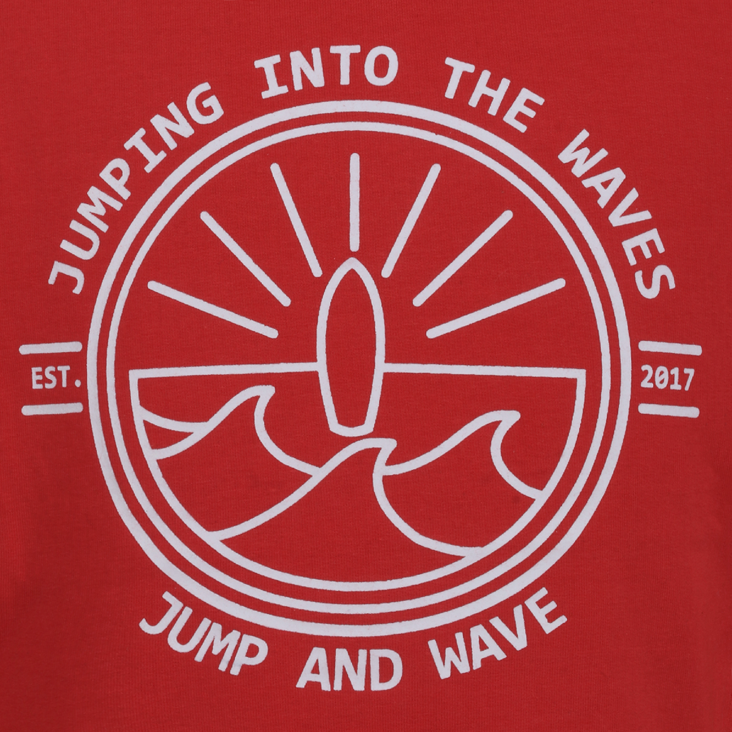 Jongens Sweater Jumping into the waves van Jumping The C in de kleur Rood in maat 146, 152.