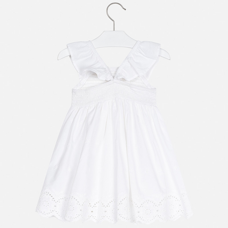 Meisjes Embroidered dress van Mayoral in de kleur White      in maat 128.
